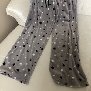 A PAIR OF LADIES “TOMMY HILFIGER” LOUNGING PANTS/PJ BOTTOMS~SIZE L~LIKE NEW!